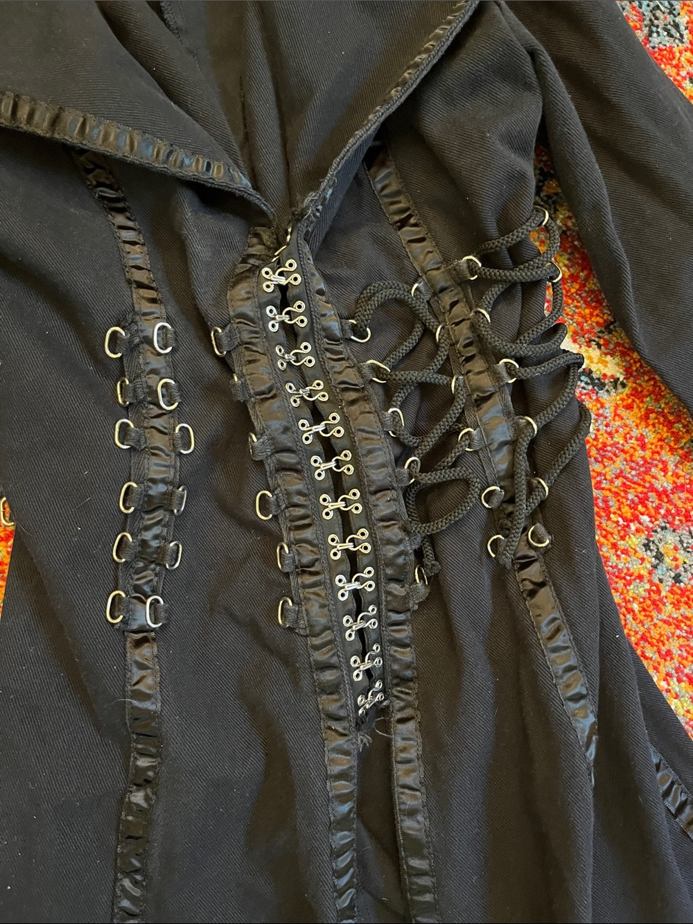 Red Balls of Fire Vintage Goth Maxi Coat
Size xs / s - Picture 9 of 13